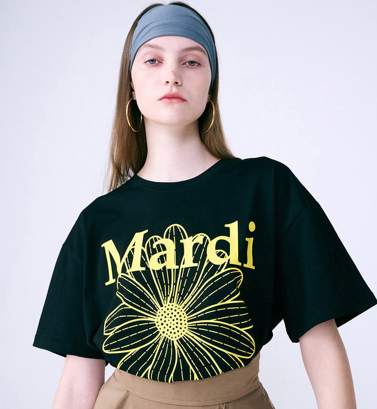 Mardi Mercredi Flower Mardi T-Shirt (Black Yellow)