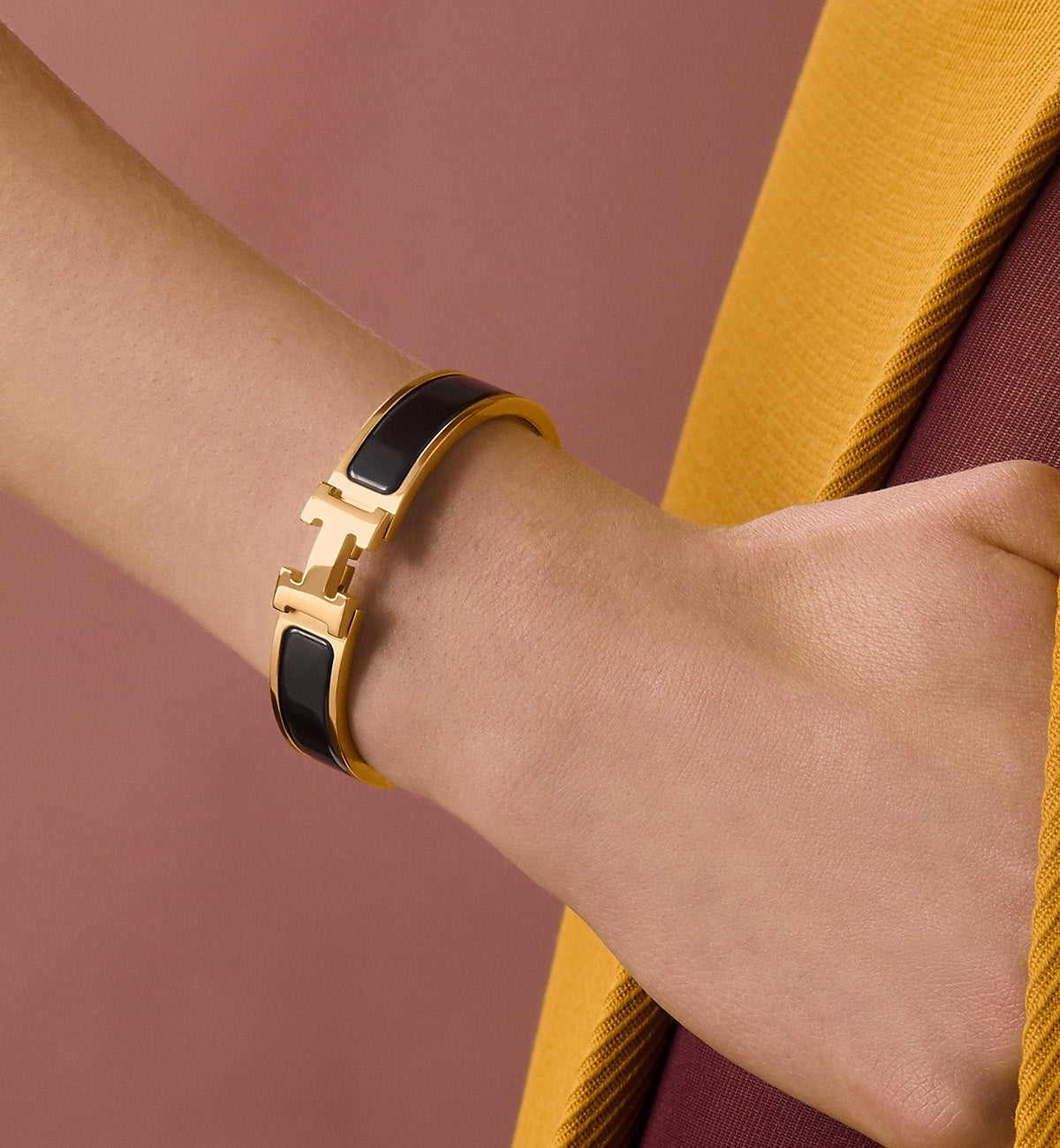 Hermes Clic H bracelet Gold Black