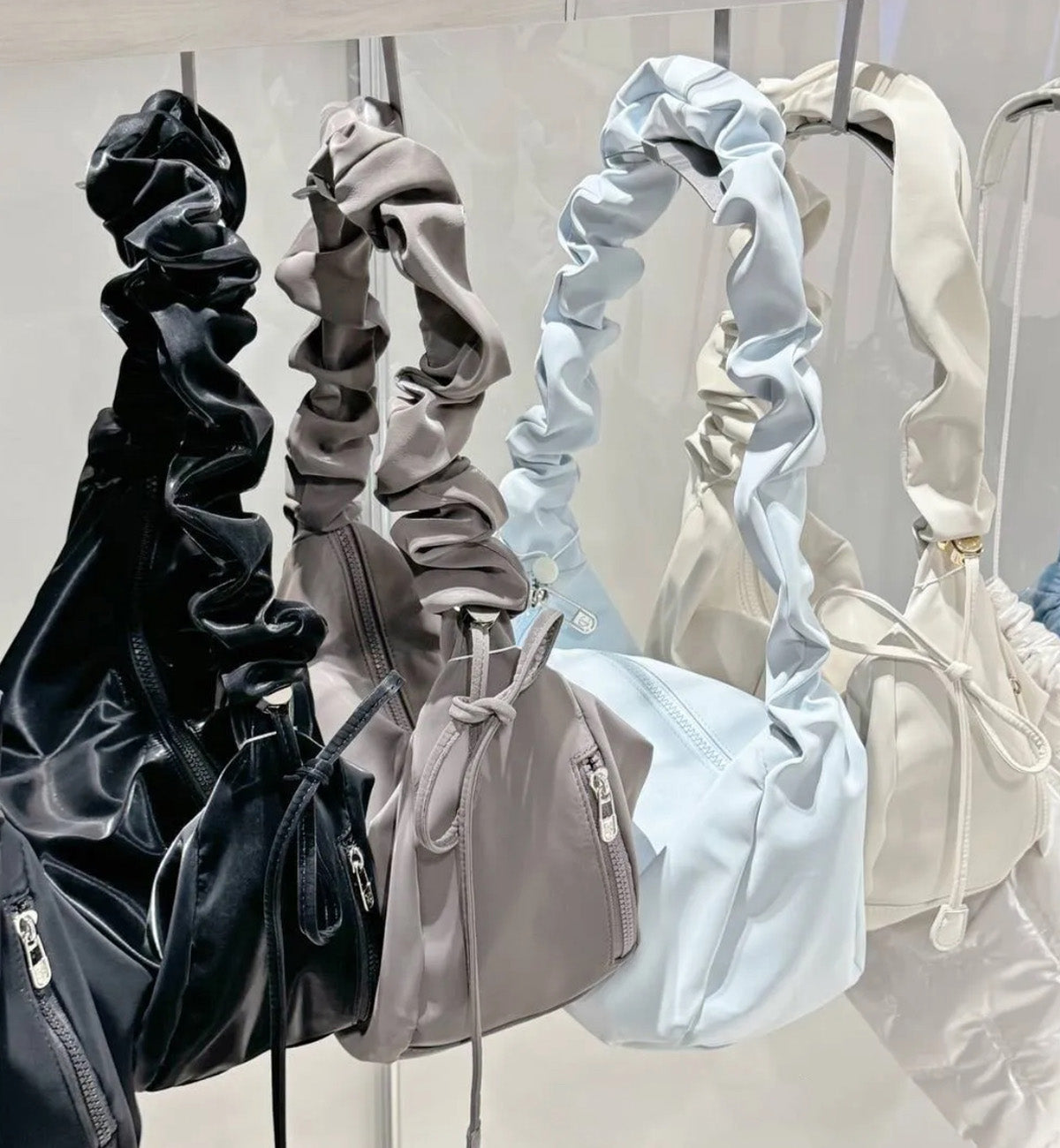 Carlyn Babe Bag
