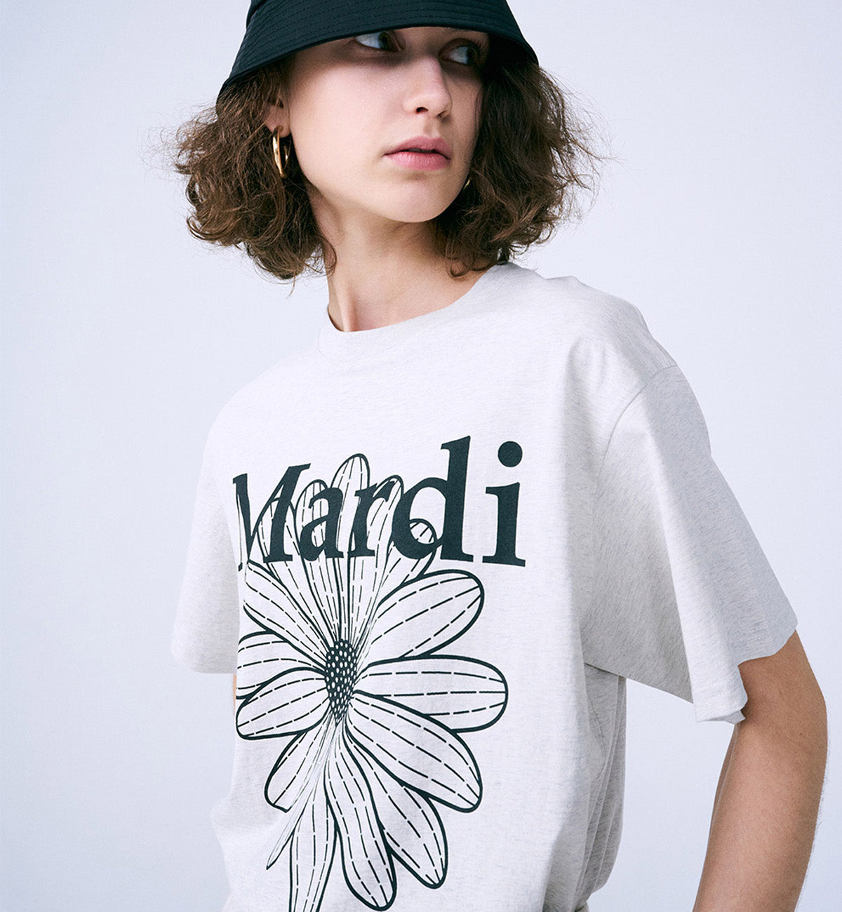 Mardi Mercredi Flower Mardi T-Shirt (Oatmeal Black)