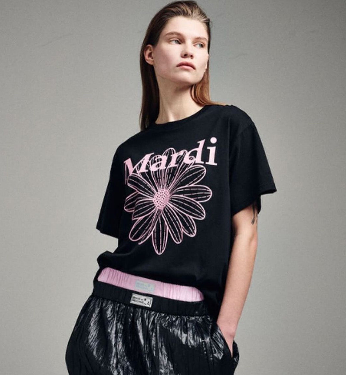 Mardi Mercredi Flower Mardi T-Shirt (Black Pink)