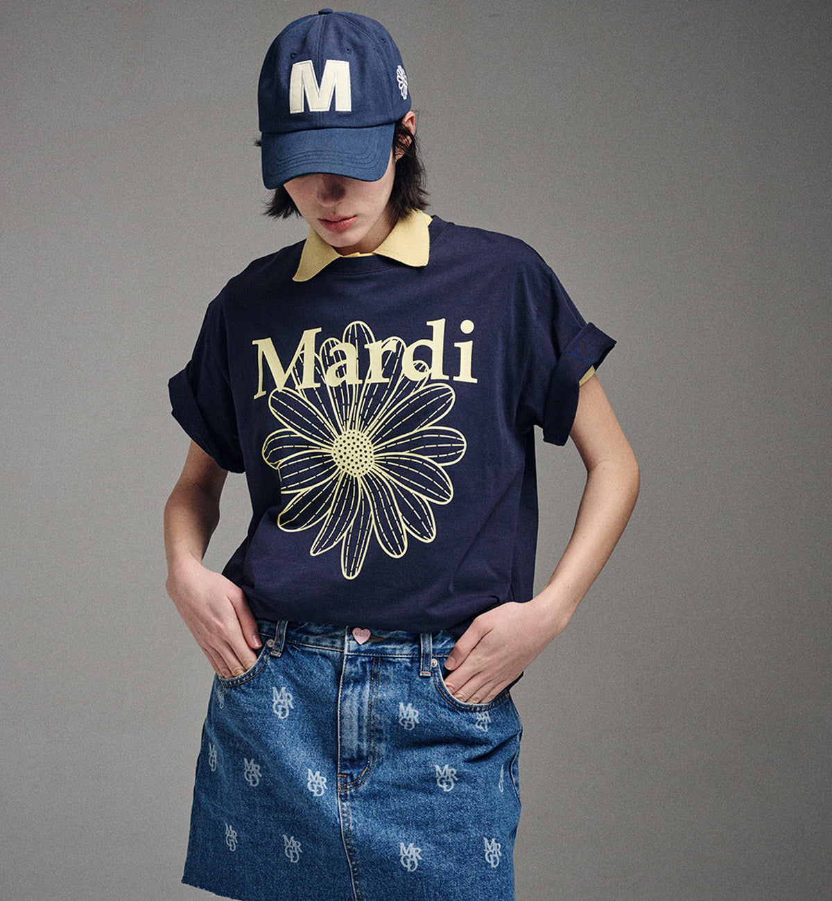Mardi Mercredi Flower Mardi T-Shirt (Navy Lemon)
