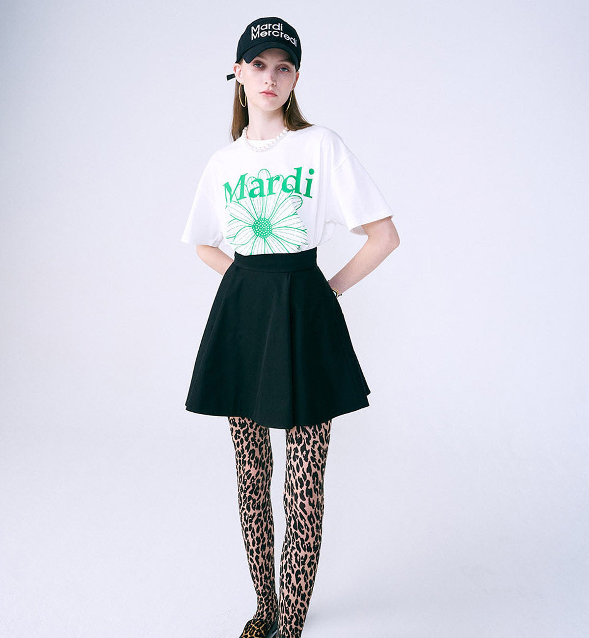 Mardi Mercredi Flower Mardi T-Shirt (White Green)
