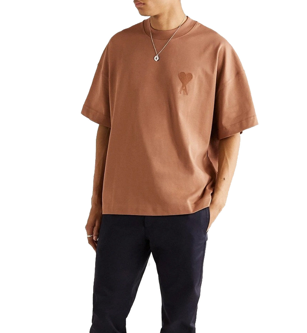 Ami de Coeur Embroidered Heart T-shirt (Brown)