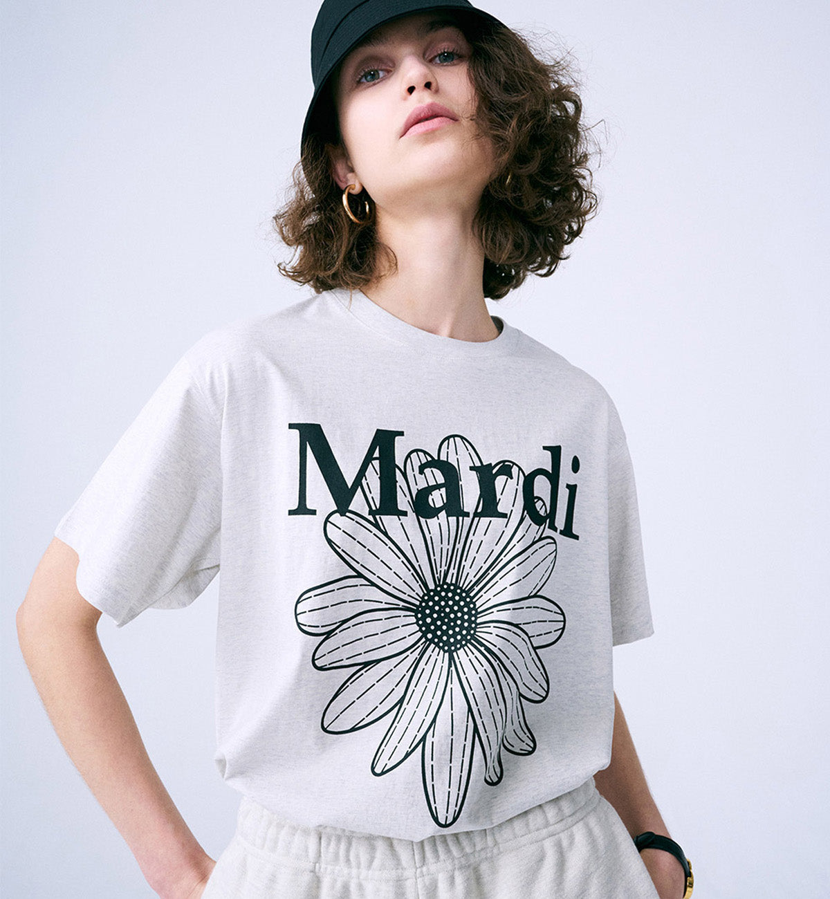 Mardi Mercredi Flower Mardi T-Shirt (Oatmeal Black)