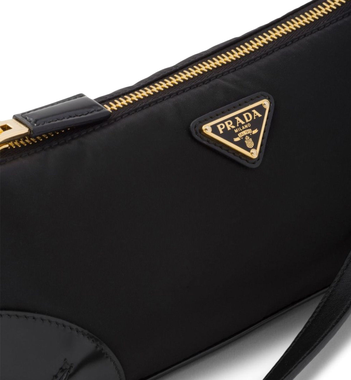 Prada Re-Edition 2002 Shoulder Bag