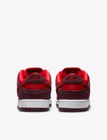 Nike dunk SB Low “Cherry“