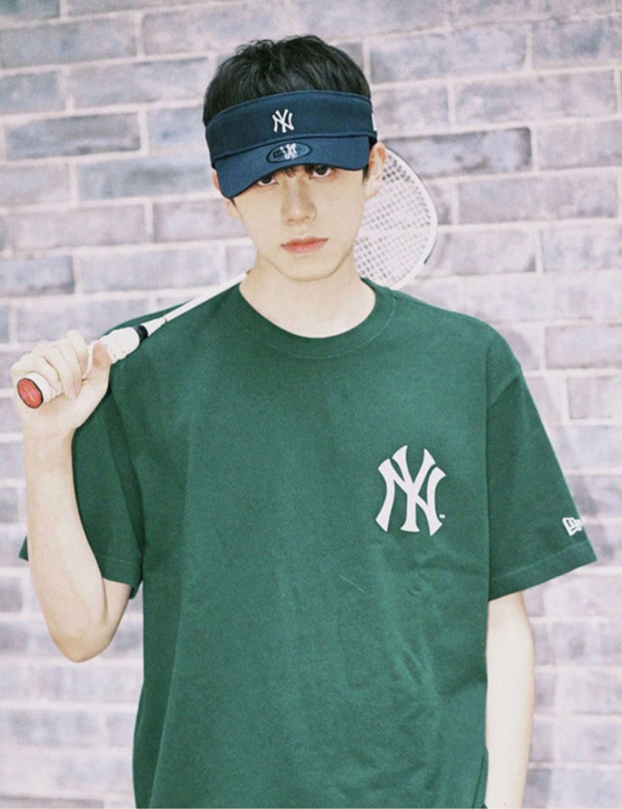 MLB New Era New York Yankees Printed White Logo T-shirt (Green)