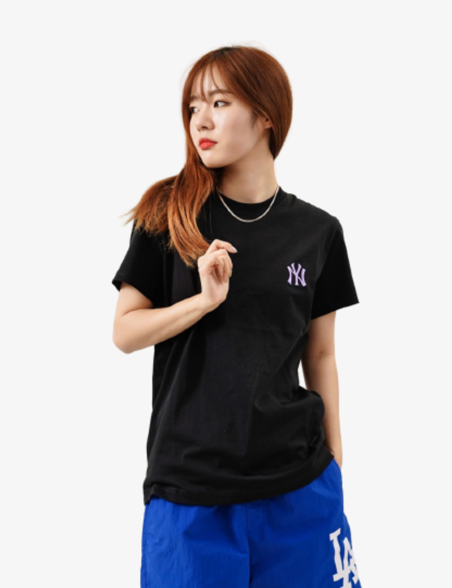 MLB New Era New York Yankees Printed Small Purple Logo T-shirt (Black)
