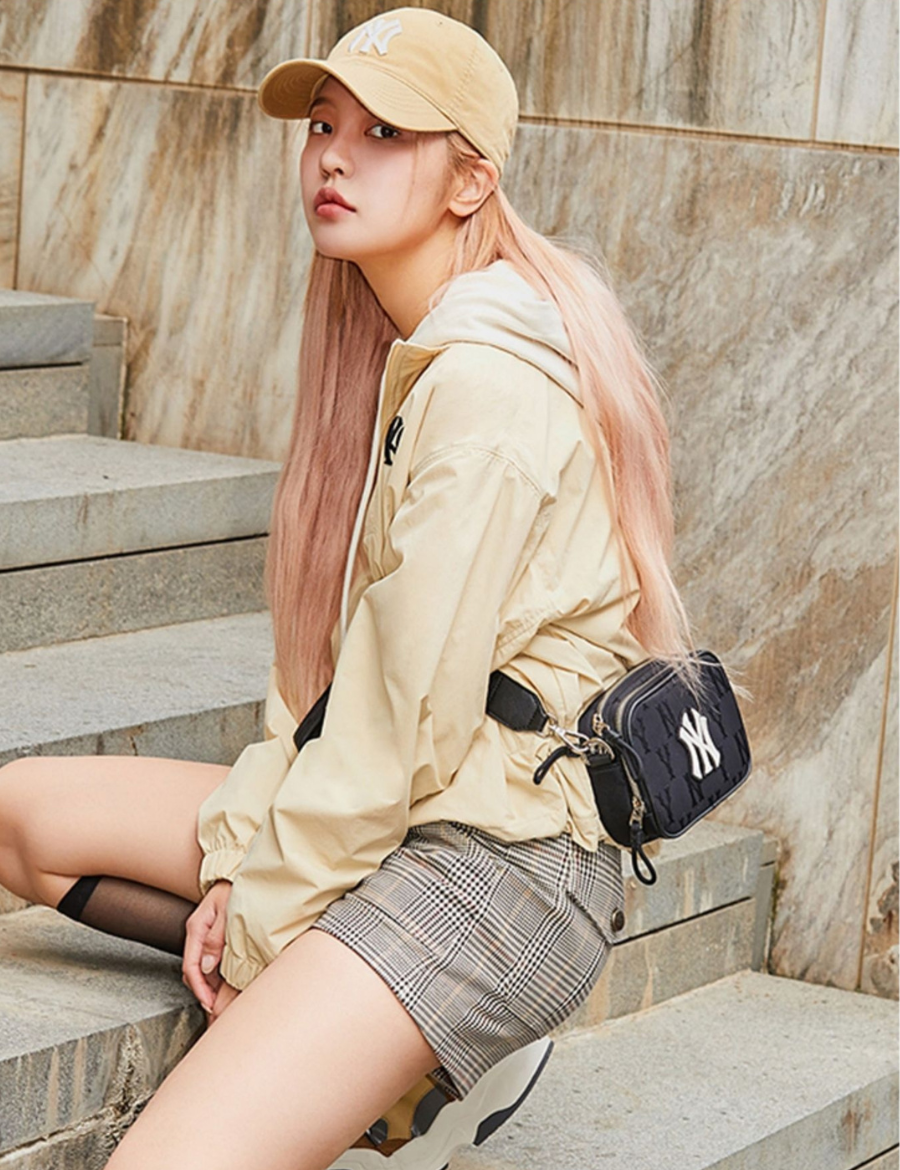 MLB Monogram Nylon Jacquard Mini Crossbody Bag NY (Black)