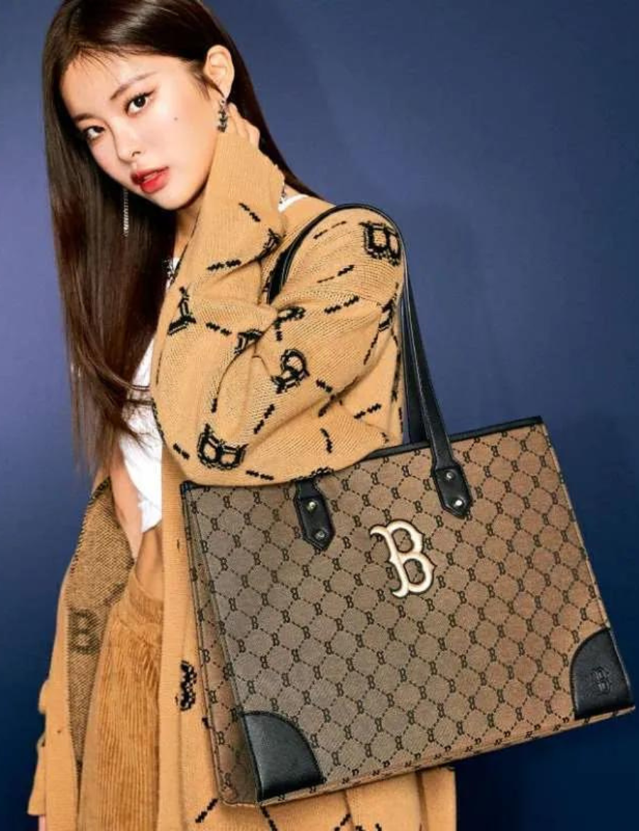 MLB MONOGRAM Diamond Jacquard Shopper Bag New York Yankees / Boston Redsox