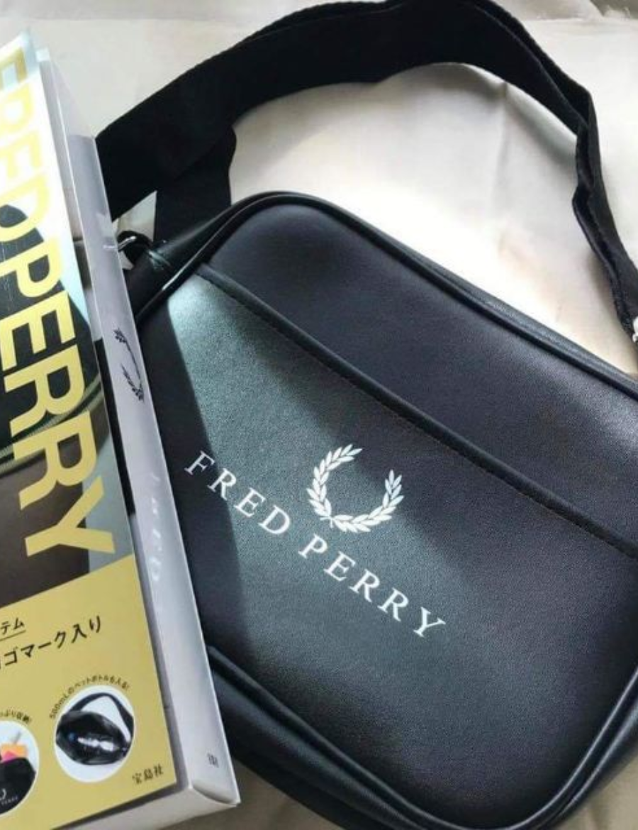 Fred Perry Leather Crossbody Bag (Black)