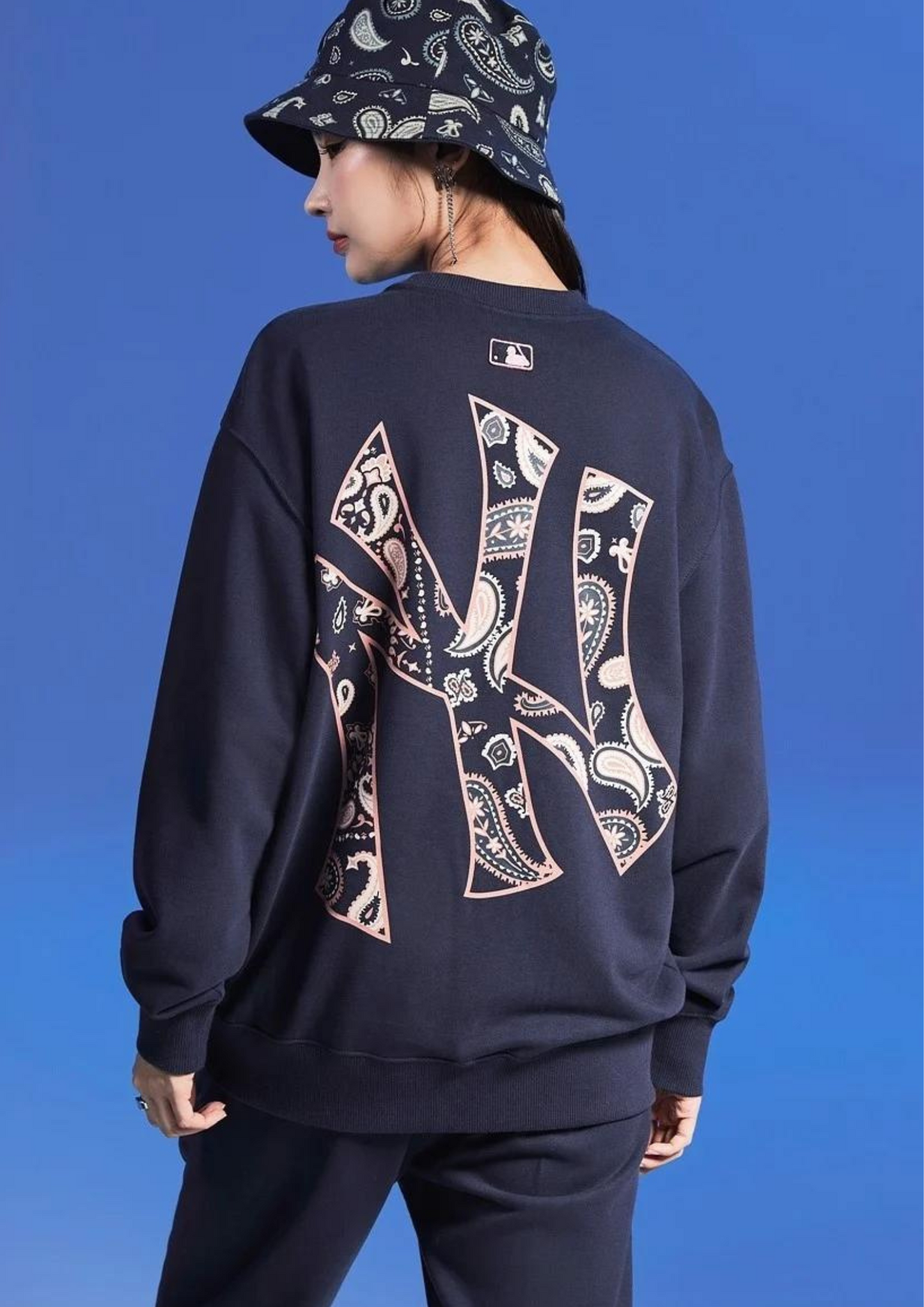 MLB New Era New York Yankees Big Logo Paisley Sweatshirts (Navy)