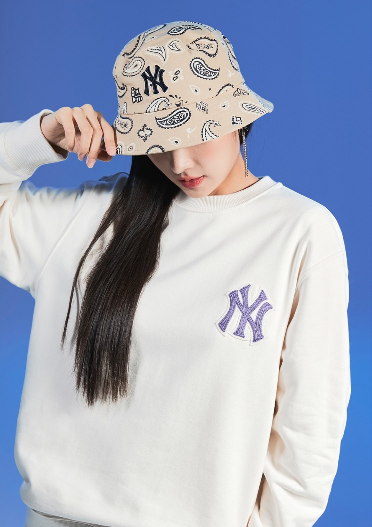 MLB New Era New York Yankees Big Logo Paisley Sweatshirts Cream
