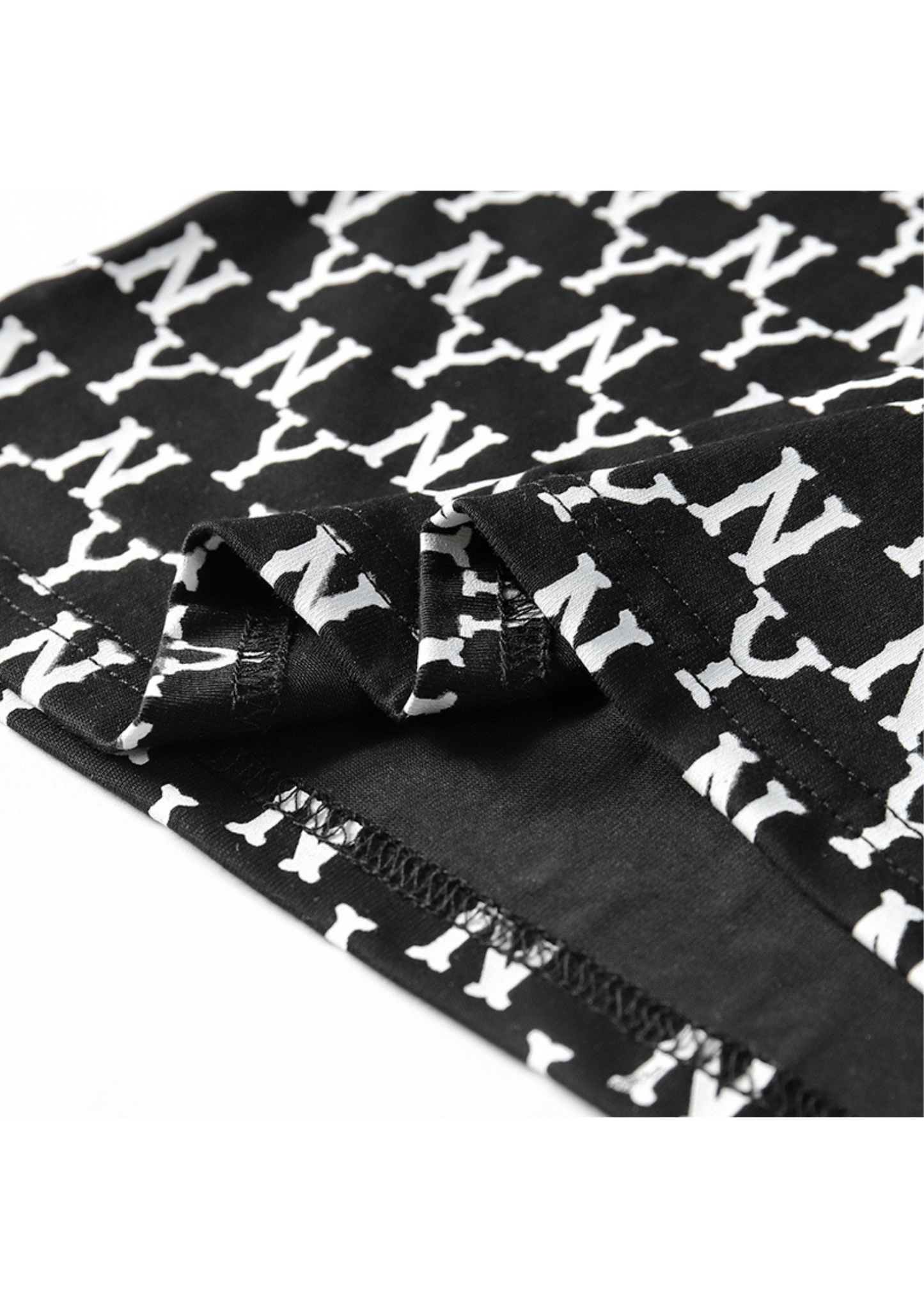 MLB New York Yankees Monogram All over Overfit Short Sleeve T-shirt (Black)