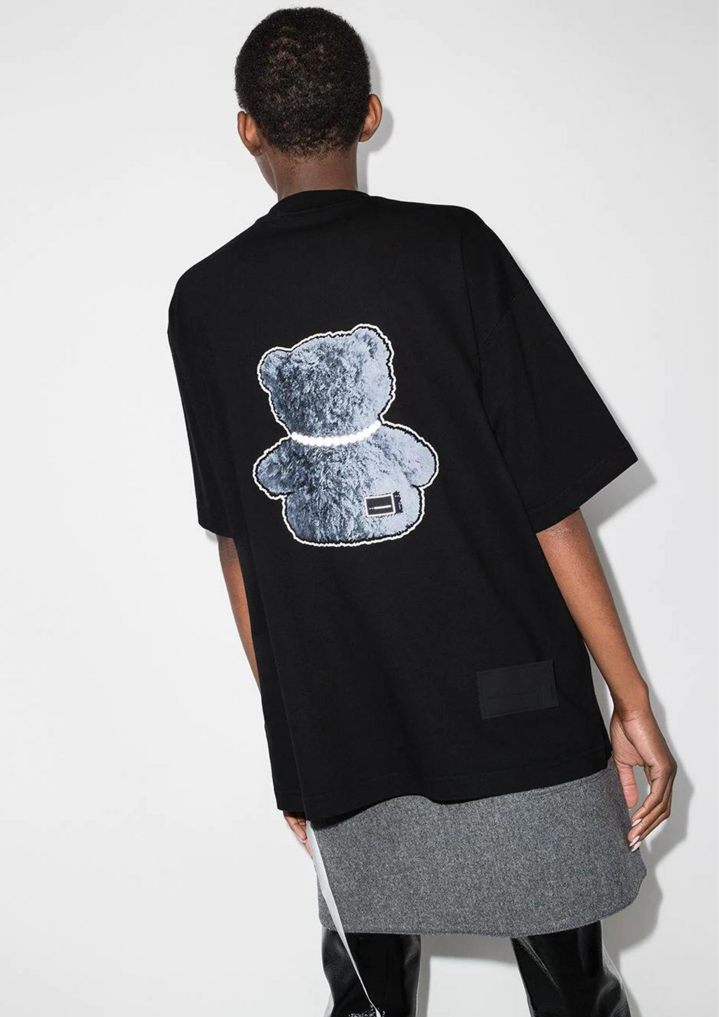 WE11DONE Teddy Pearl Necklace T-Shirt (Black)