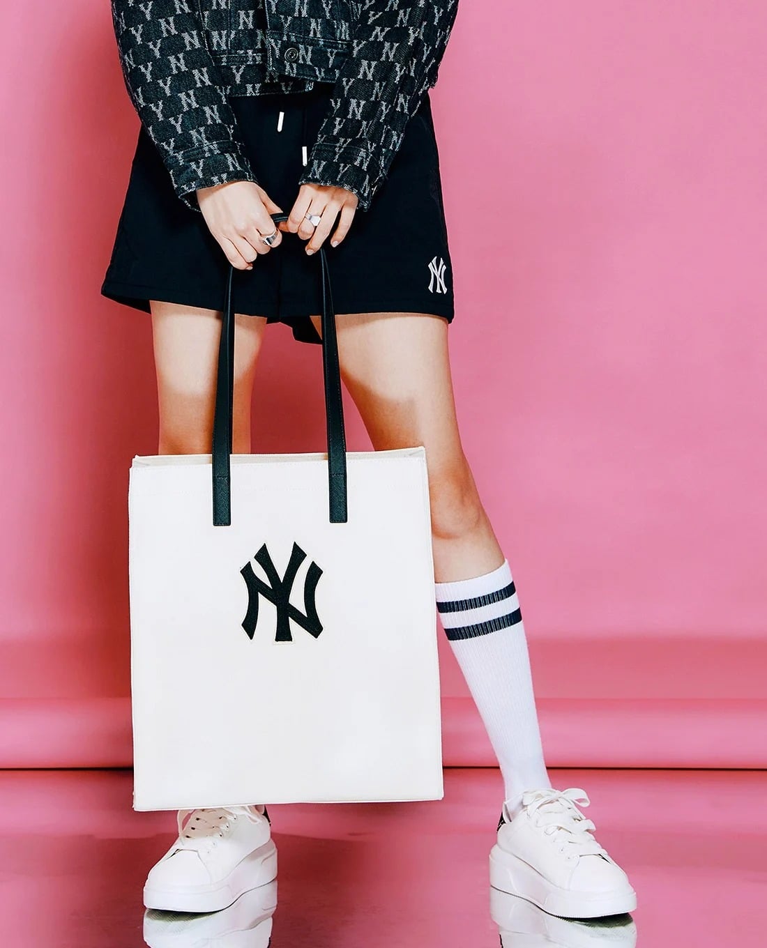 MLB New York Yankees Canvas Tote Bag (White)