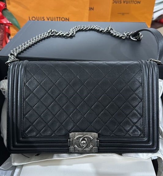 [Pre-Used] Boy Chanel Calfskin & Ruthenium Metal Black Handbag