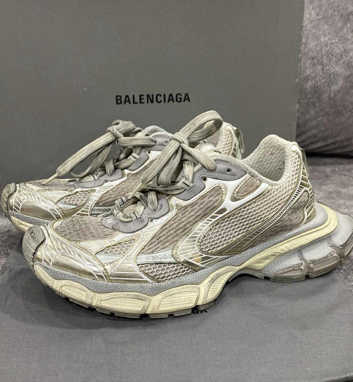 [Pre-Used] Balenciaga 3XL Runners Grey Distressed