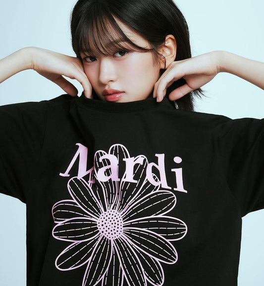 Mardi Mercredi Flower Mardi T-Shirt (Black Pink)