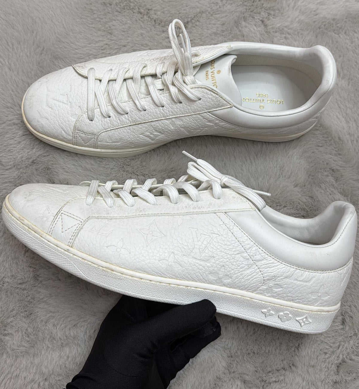 [Pre-used] LV Sneaker Frontrow White Leather Monogram