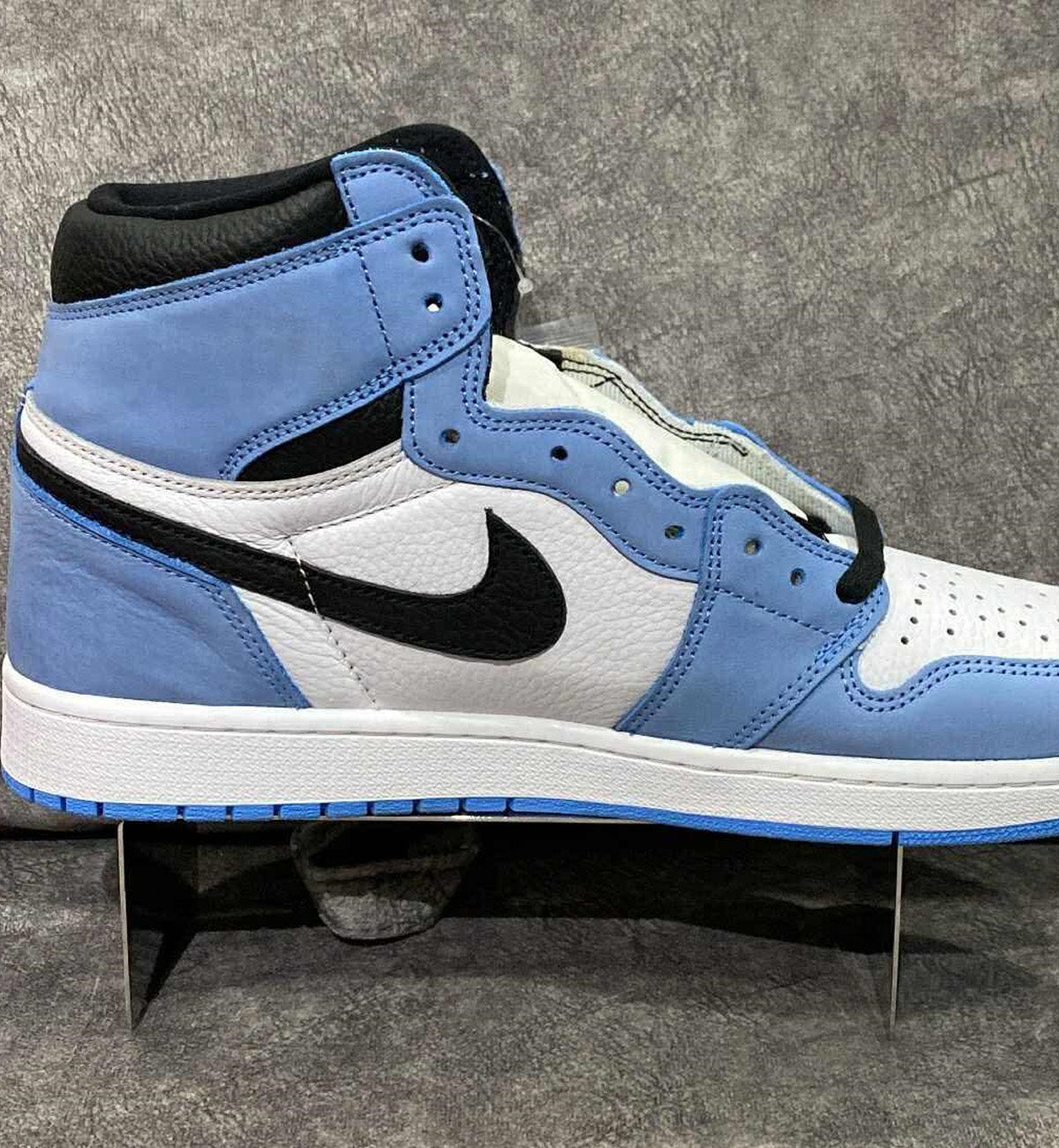 [Pre-Used] AJ1 High University Blue Suede
