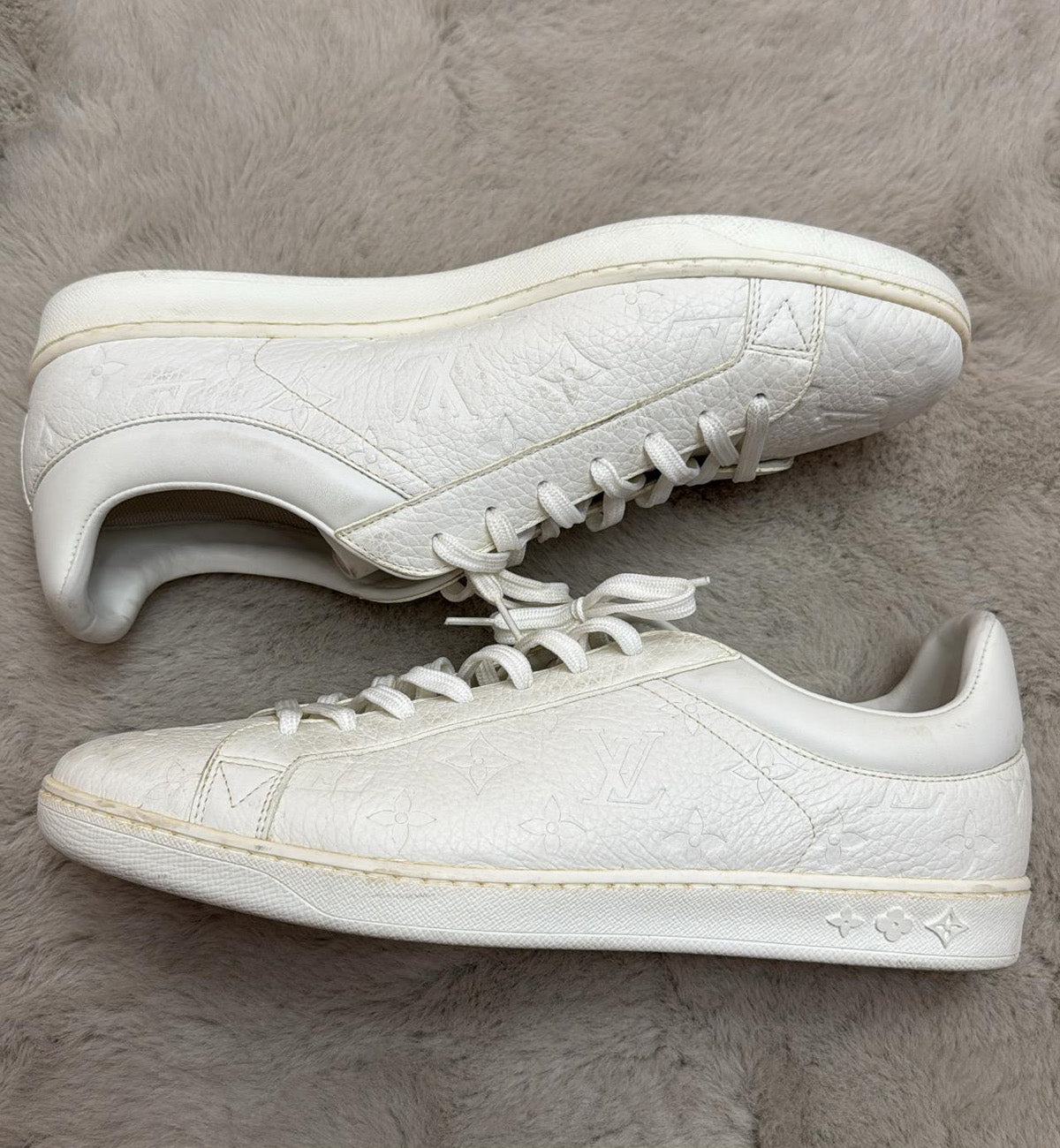 [Pre-used] LV Sneaker Frontrow White Leather Monogram