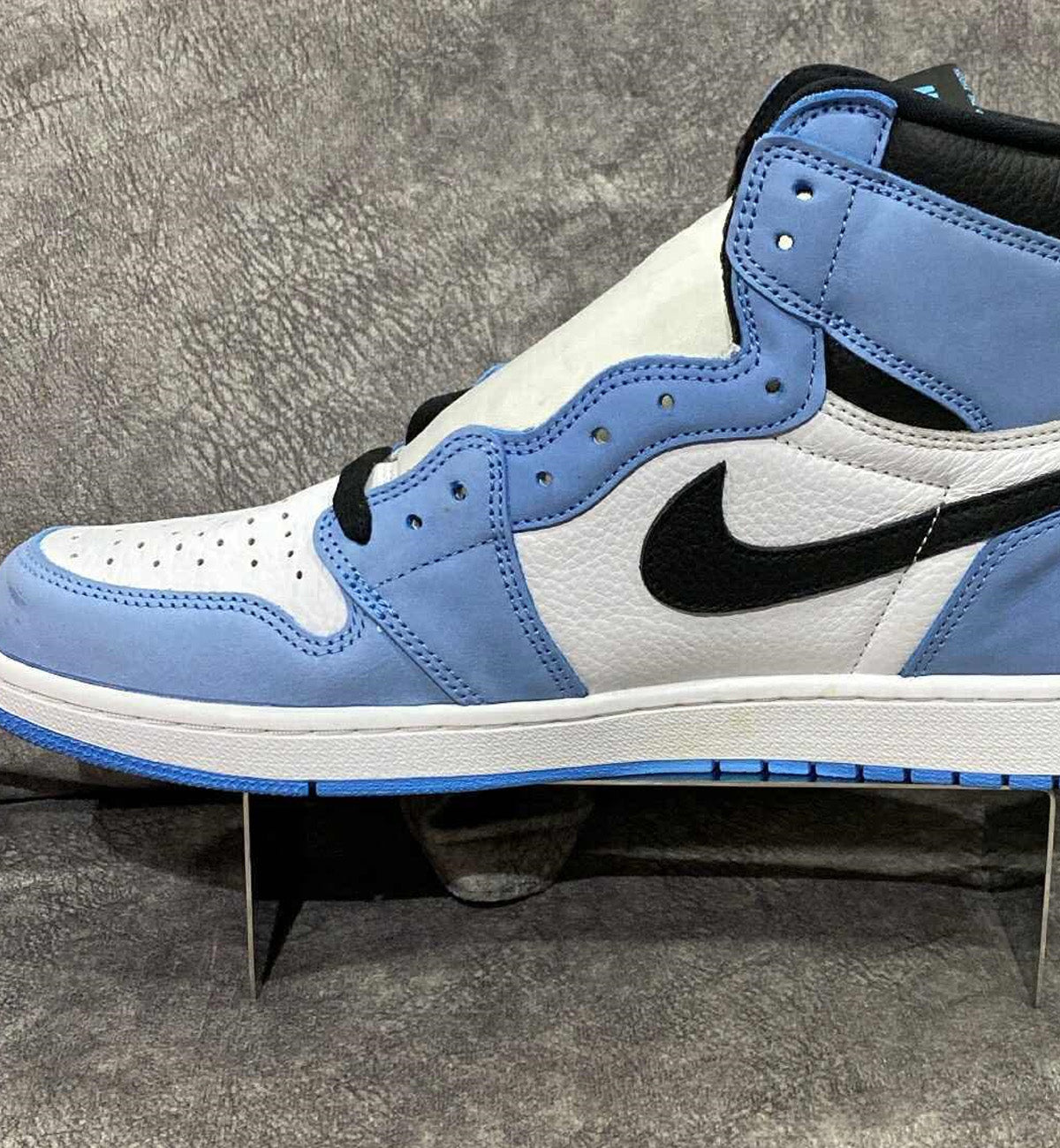 [Pre-Used] AJ1 High University Blue Suede