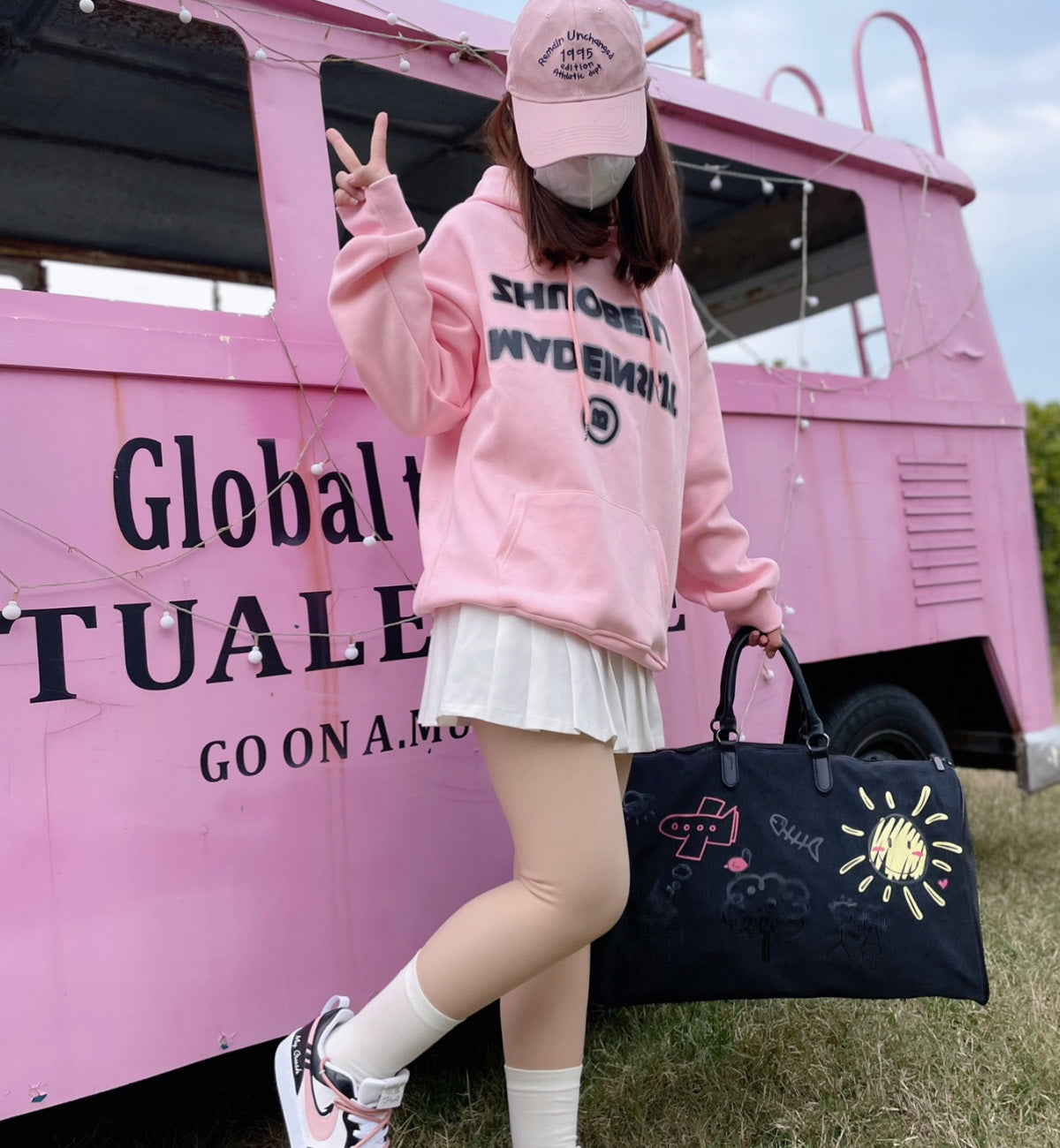 ResNonverba Sunny Duffel Bag (Black)