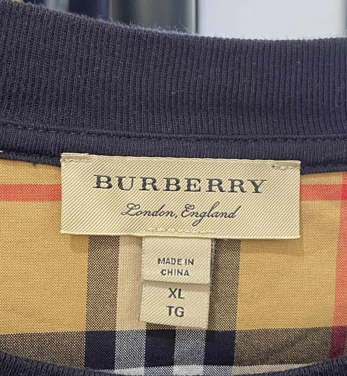 [Pre-Used] Burberry Tee Black with Checkered Sleeve