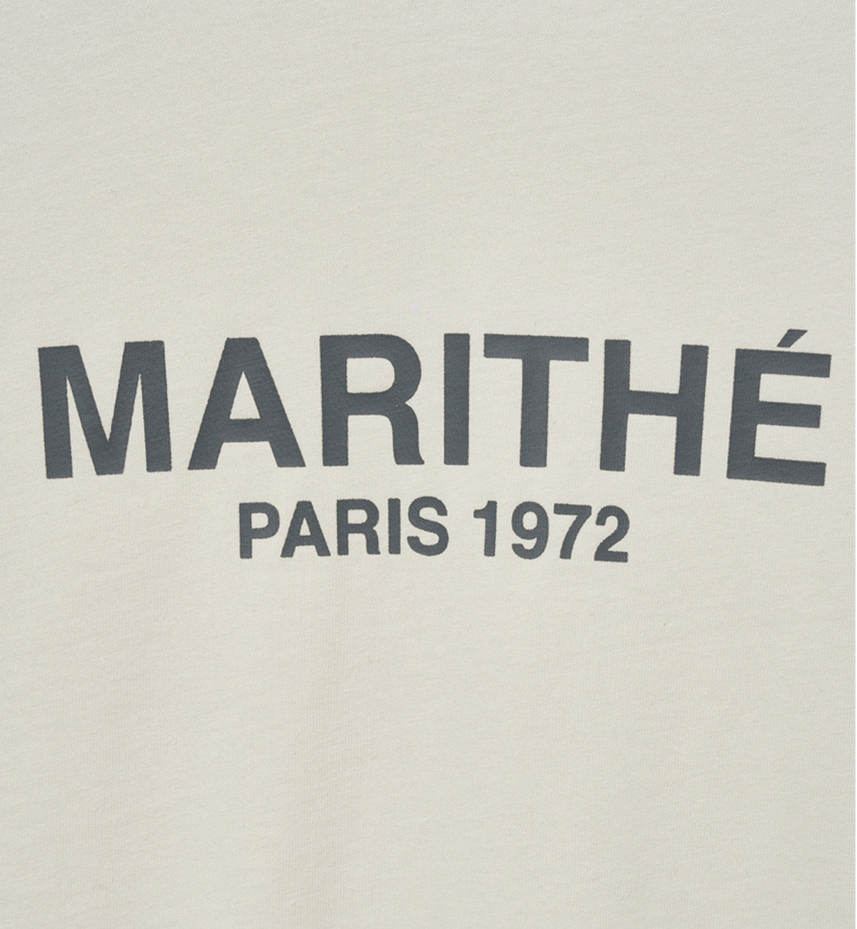 Marithe W Raglan Regular Logo T-Shirt (Charcoal)