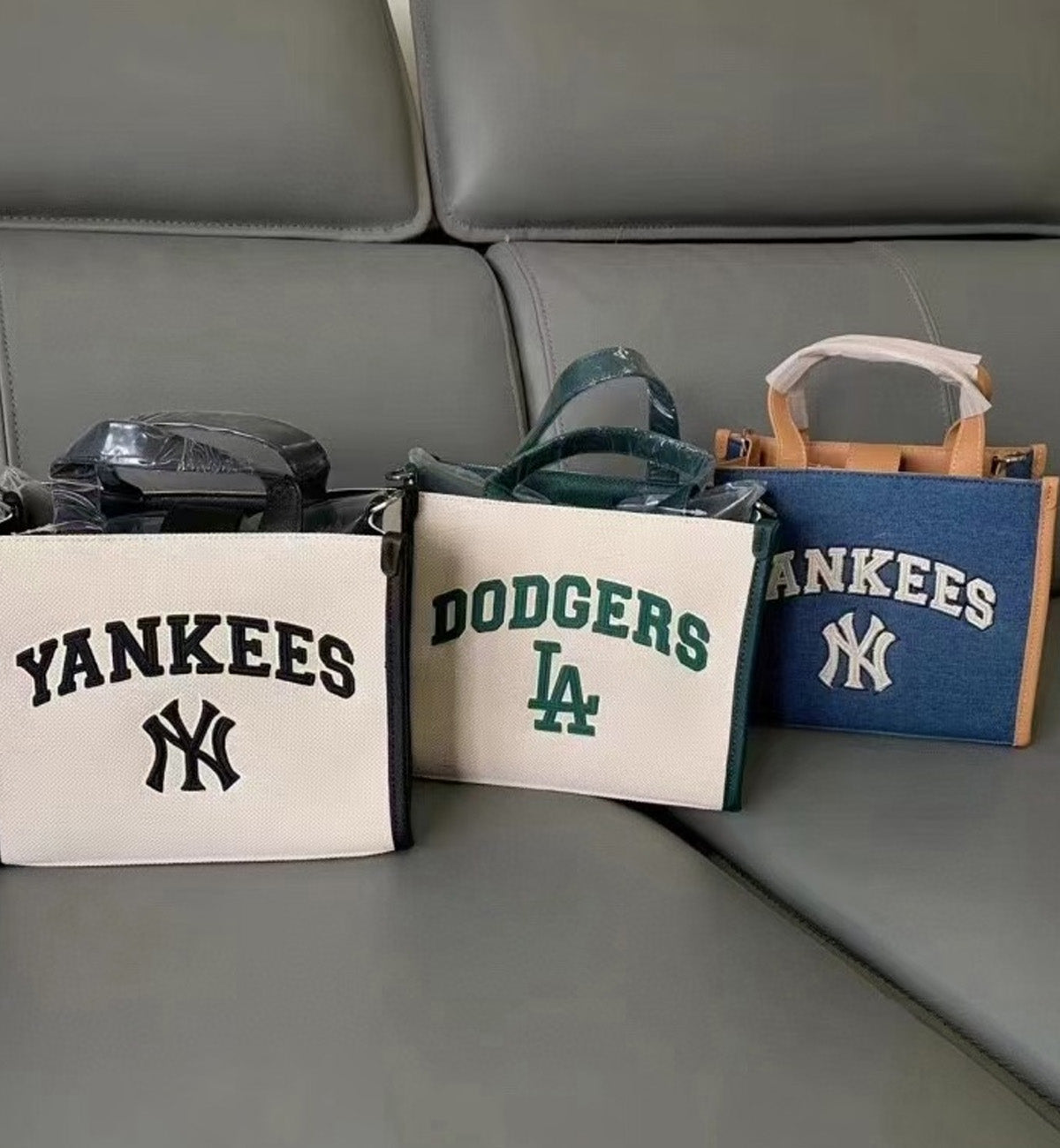 MLB Varsity Shopper Bag NY Yankees (White)