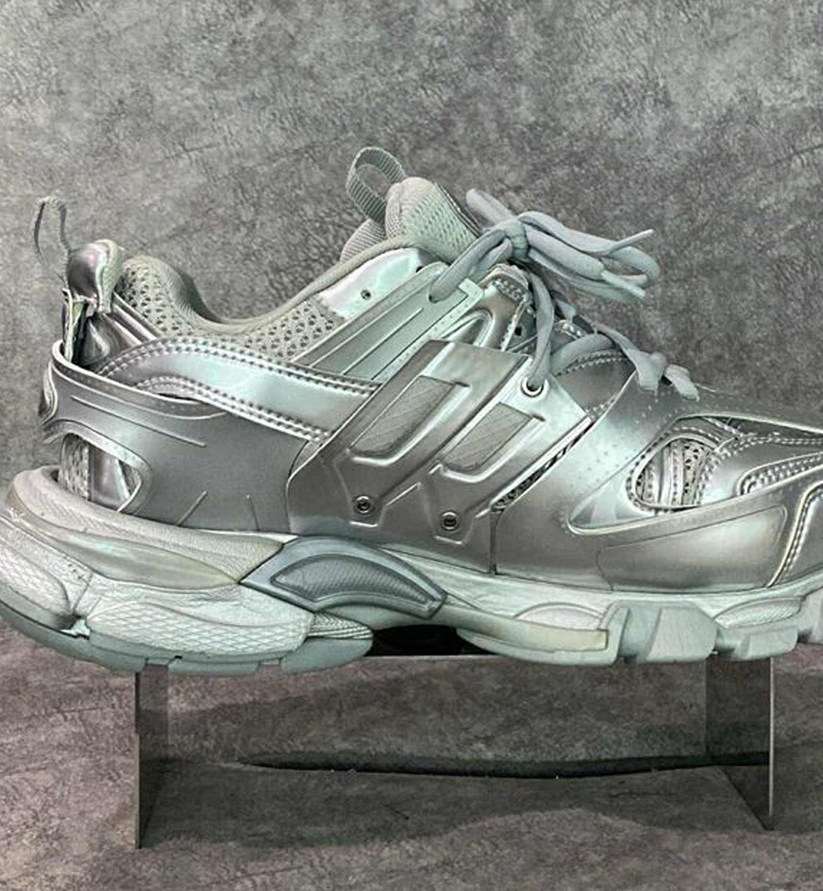 [Pre-Used] Balenciaga Track Metallic Silver