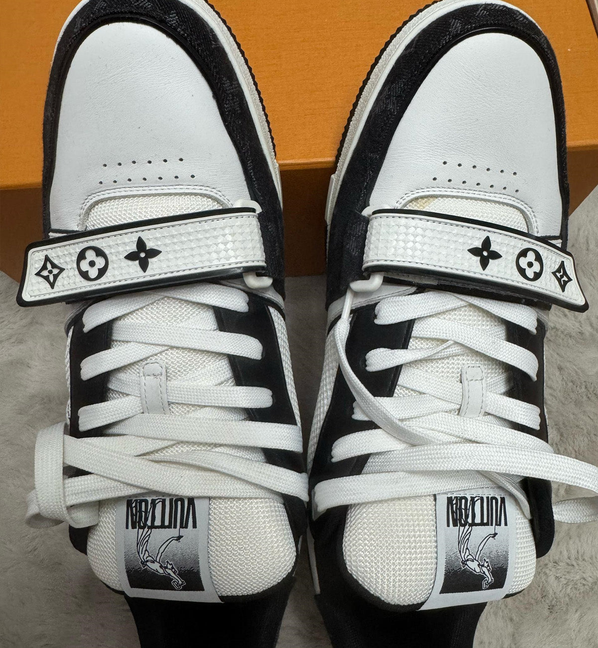 [Pre-used] LV Trainer Black White Velcro Strap