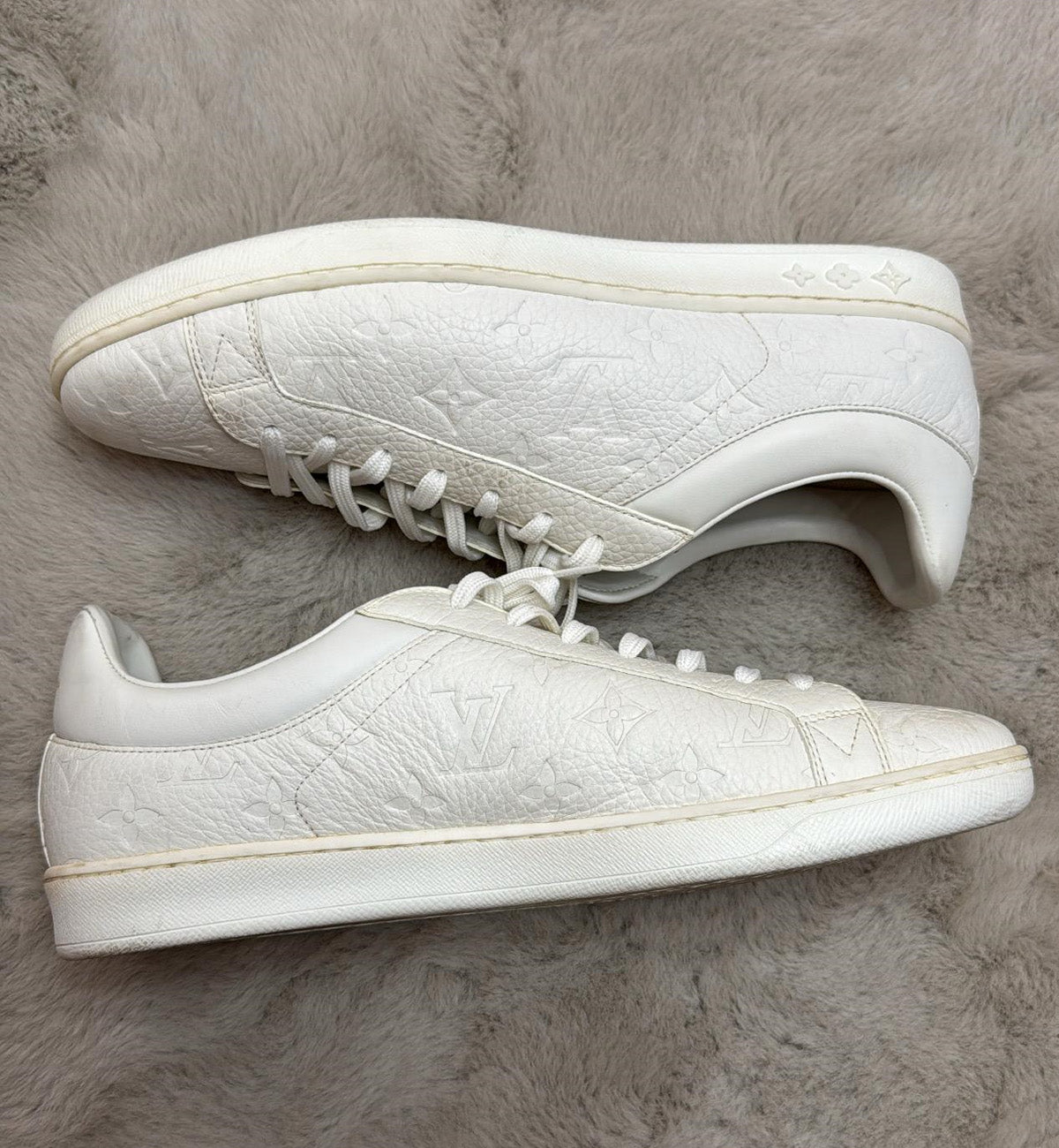 [Pre-used] LV Sneaker Frontrow White Leather Monogram