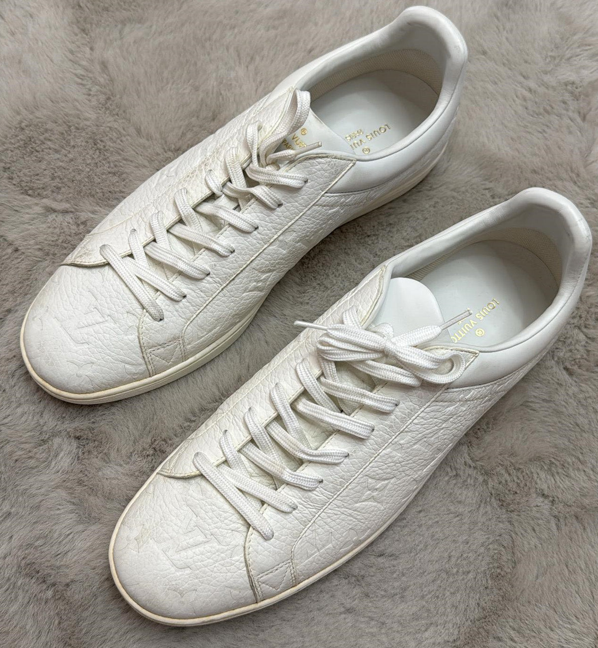 [Pre-used] LV Sneaker Frontrow White Leather Monogram