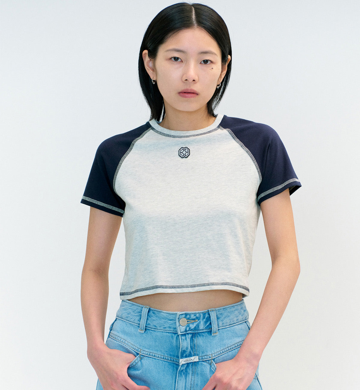 Marithe W Raglan Stitch Crop T-Shirt (Heather Grey)