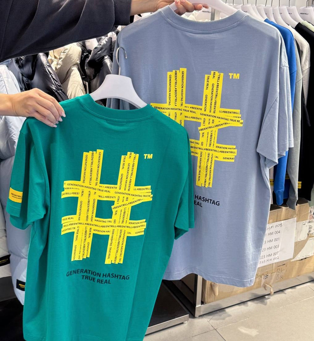 BEENTRILL Yellow Taping Hashtag T-Shirt