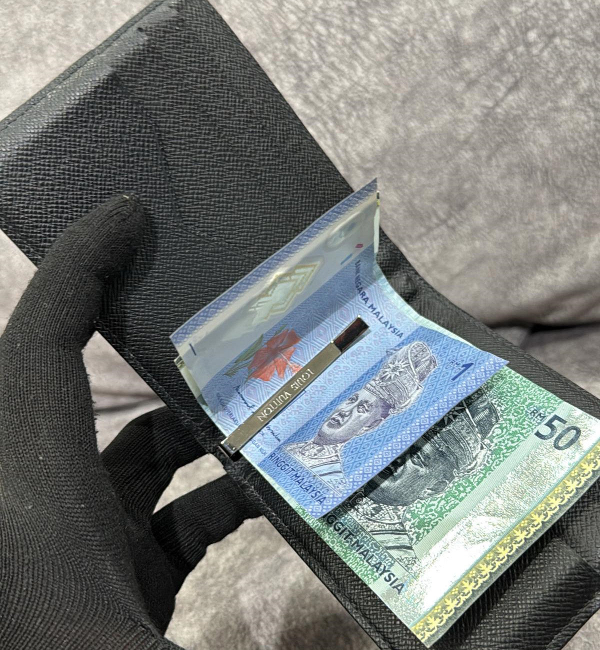 [Pre-Used] LV Wallet Money Clip Monogram Eclipse