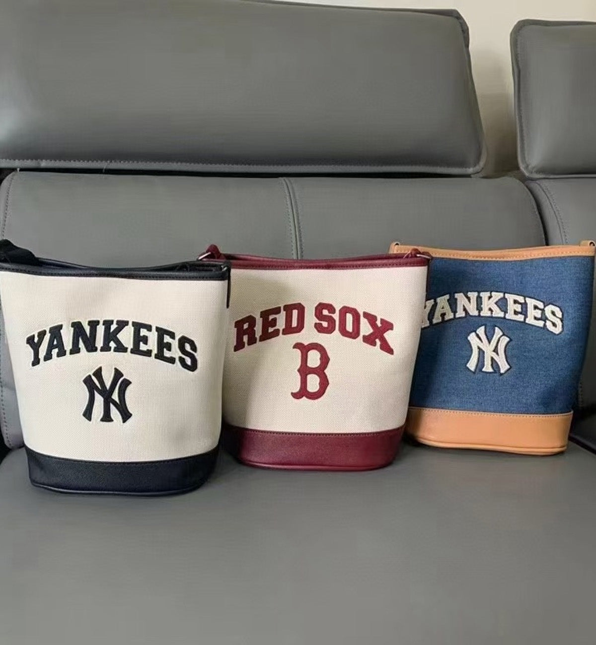 MLB Varsity Basic Canvas Bucket Bag NY White