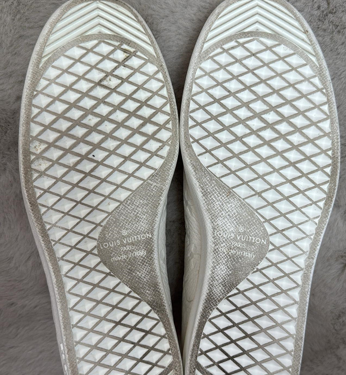 [Pre-used] LV Sneaker Frontrow White Leather Monogram