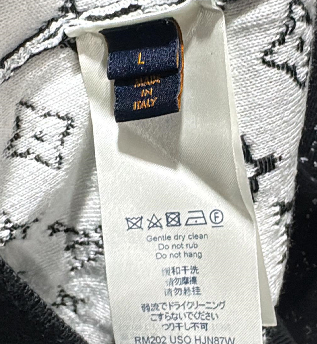 [Pre-Used] LV Sweater Gradient Black Full Logo
