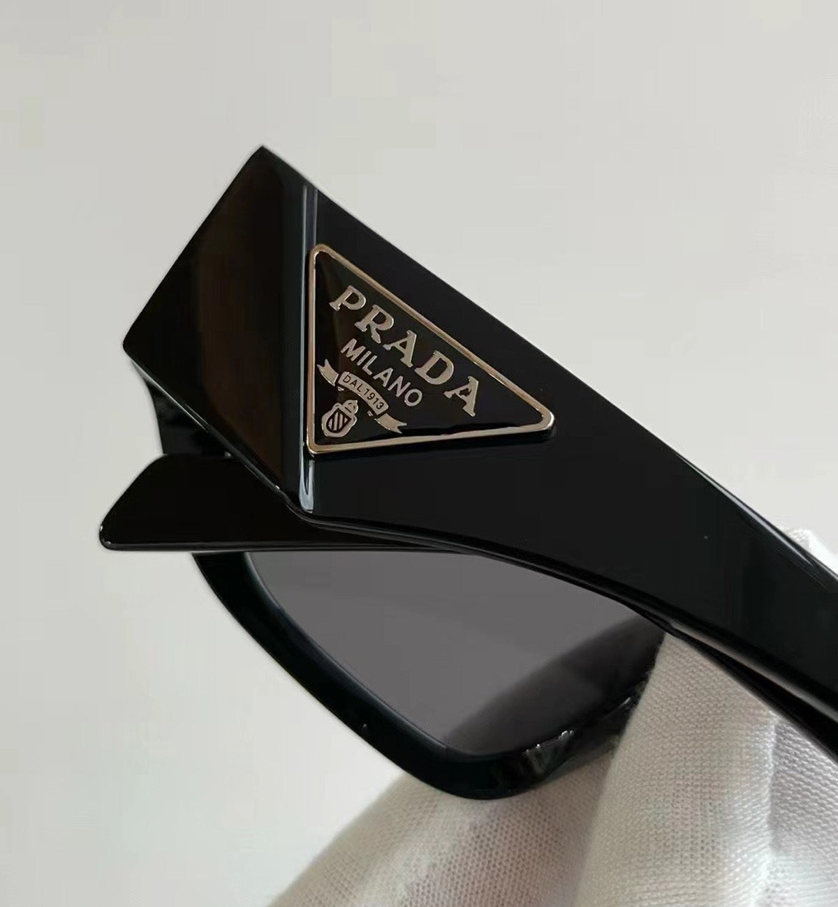 Prada Triagle Logo Sunglasses (Black)