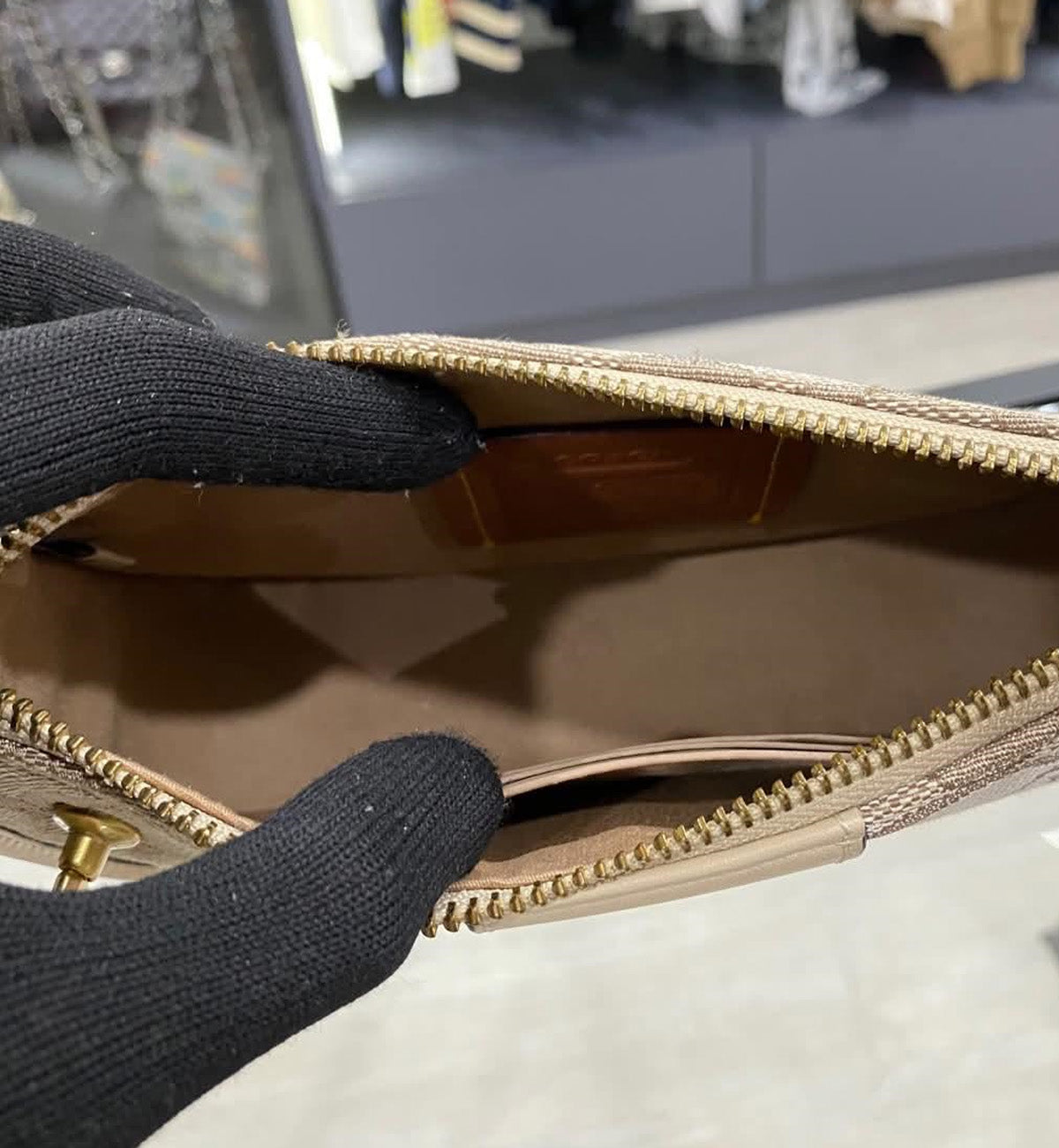 [Pre-used] Coach Bag Swinger Beige