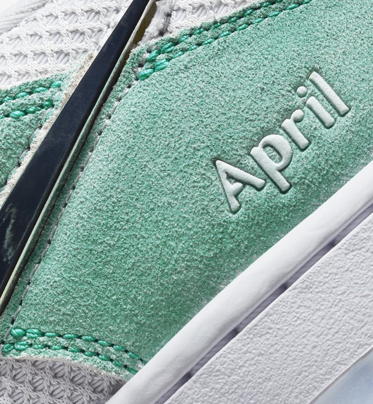 Nike SB Dunk Low x April Skateboards