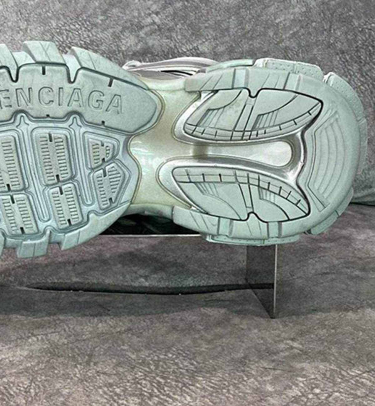 [Pre-Used] Balenciaga Track Metallic Silver