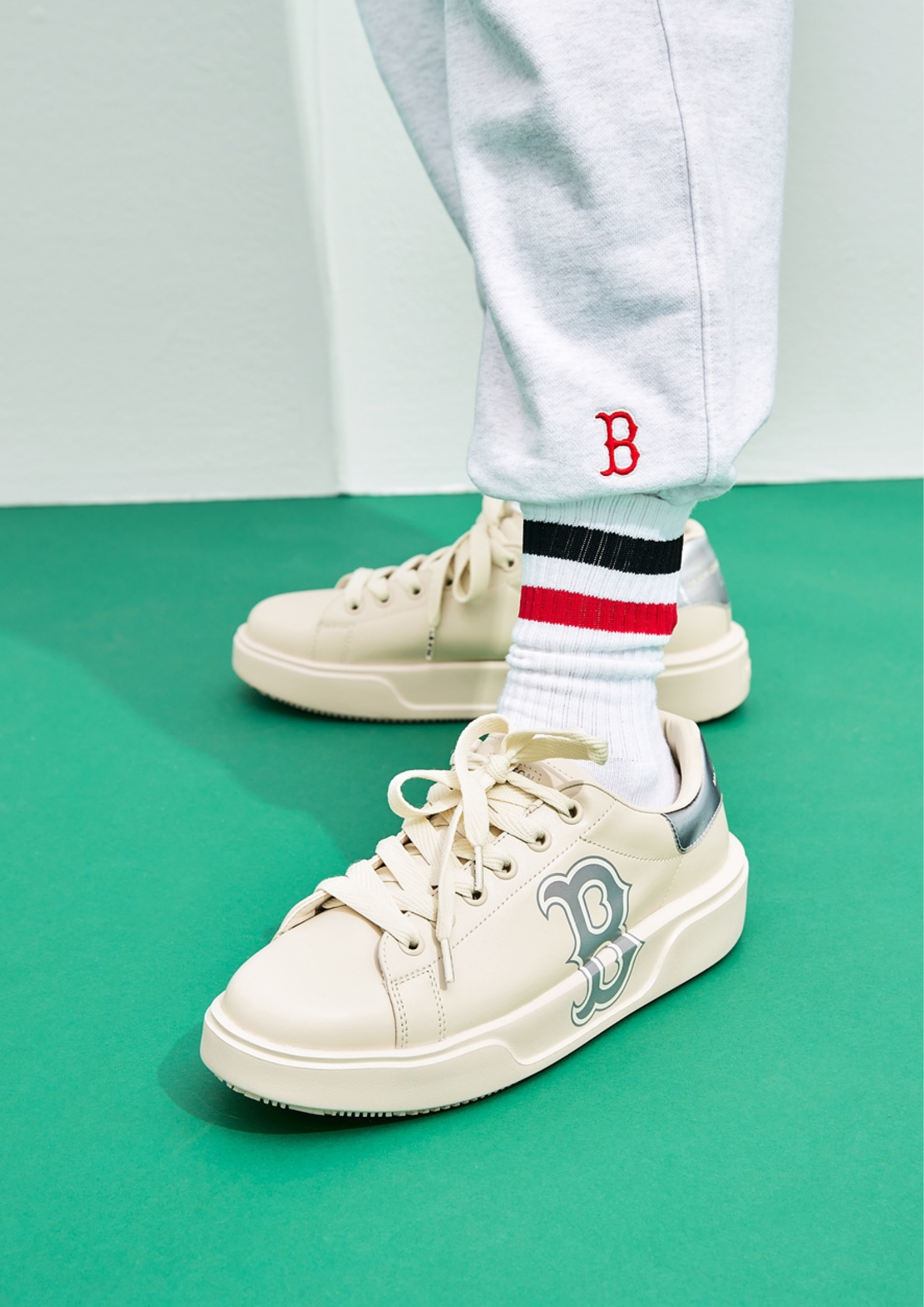 Gucci red deals sox