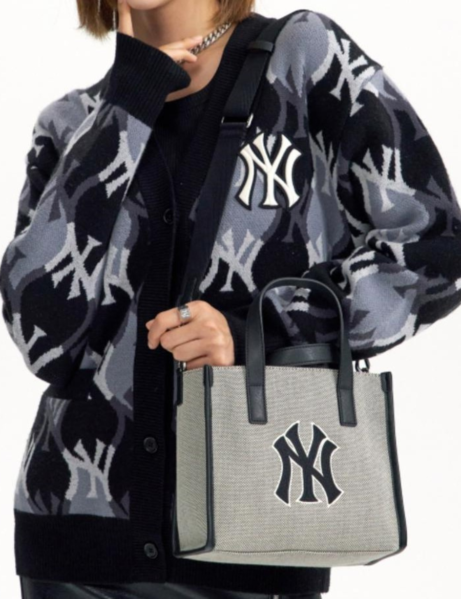 MLB Basic Big Logo Canvas S-Tote Bag NEW YORK YANKEES – The Factory KL