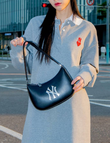 MLB Solid Hobo New York Yankees Bag (Black)