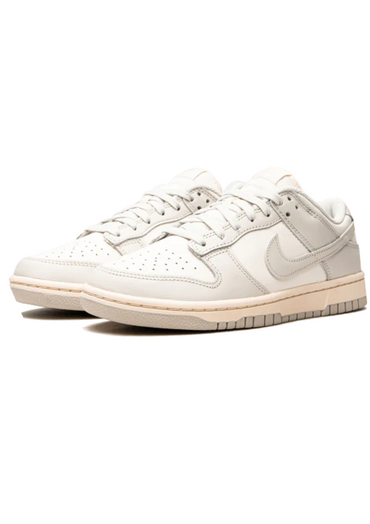 Nike Dunk Low "Light Bone"